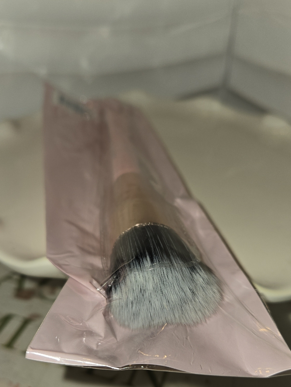 Mally Stippling Foundation Brush - Picture 2 of 2